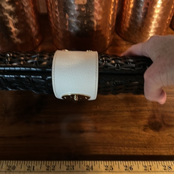 Kate Spade Jude Cherbourg black wicker bag. Cotton lining. Euc turn lock closure - Picture 13 of 14